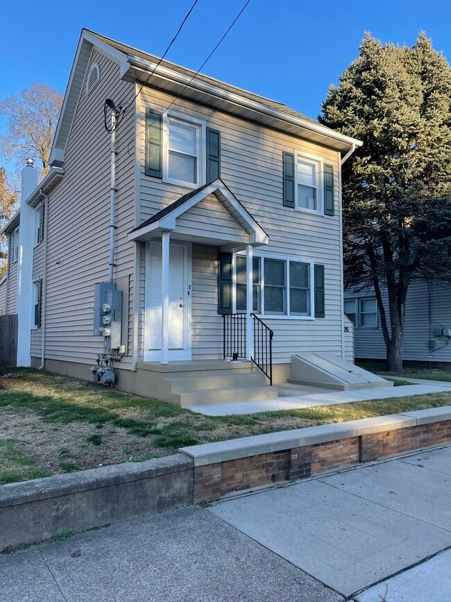 Photo - 228 Washington St