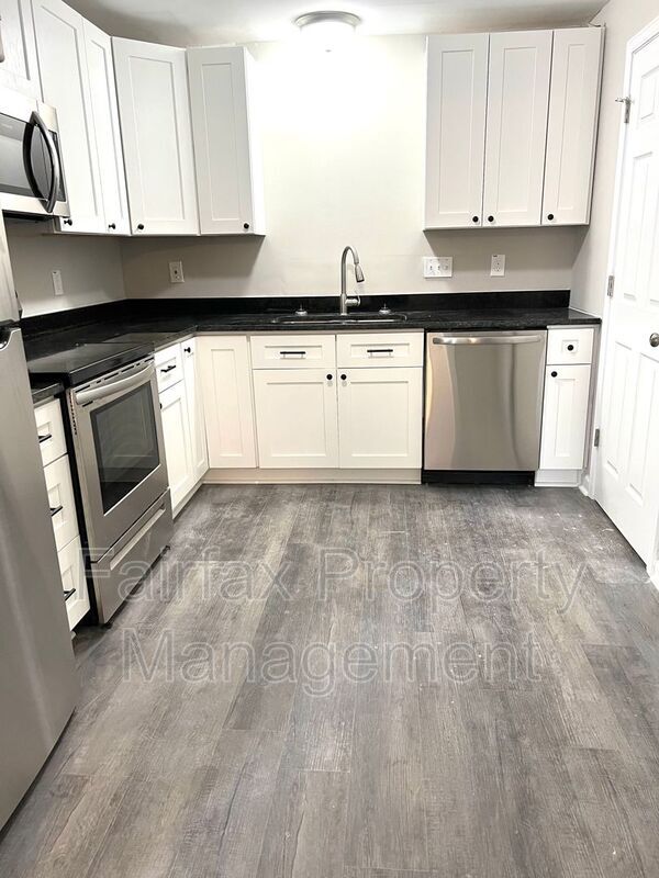 Photo - 1112 E Lawson St Unit B