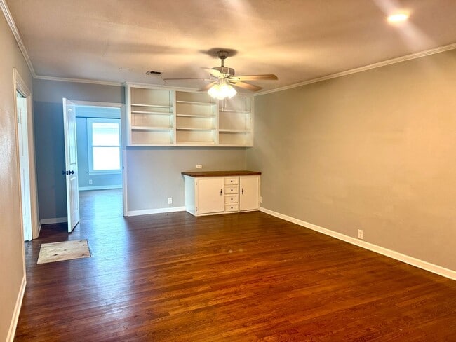 Photo - 1307 Aldridge-House-Commerce-"October Move...