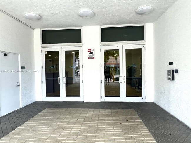 Photo - 900 SW 8th St Unit 1505