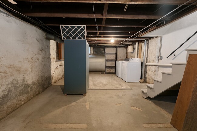 Photo - 222 Milligan St