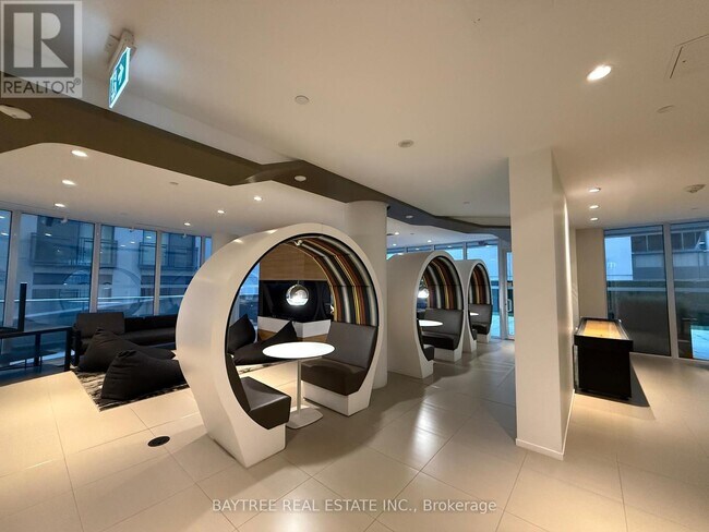 Photo - 68 Shuter St Unité 606