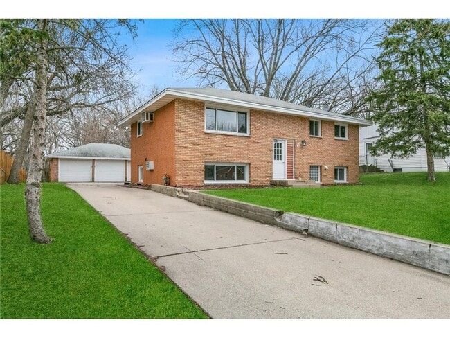 Building Photo - 49 91st Ln NE