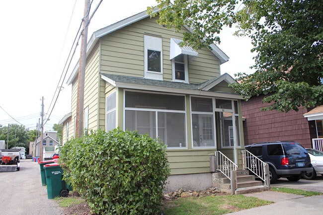 Building Photo - 313 Washington St Rental