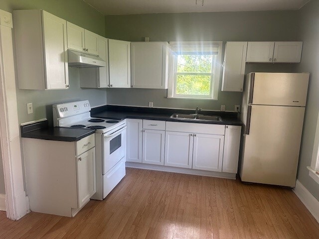 Building Photo - 124 8th St E Rental