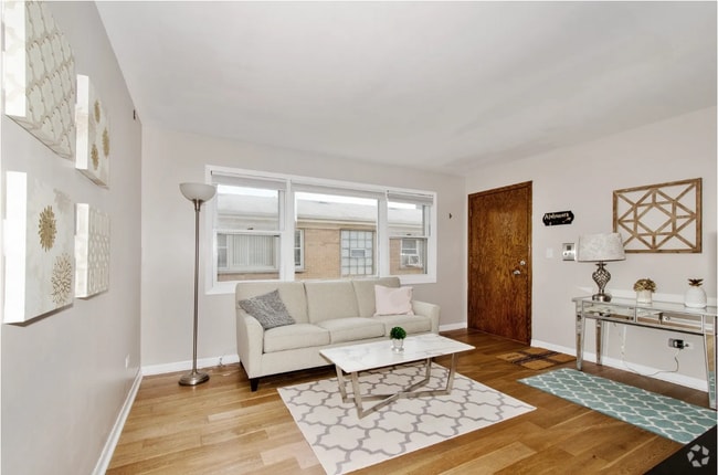 Building Photo - 4826 N Linder Ave Unit 3A Rental