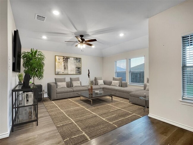 Photo - 705 Farmstead Wy