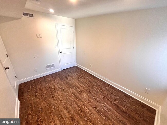 Building Photo - 1220 S 13th St Unit 3