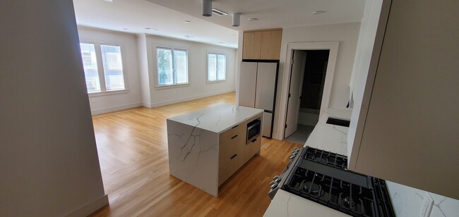 Photo - 18 Grampian Way Apartments Unit 1