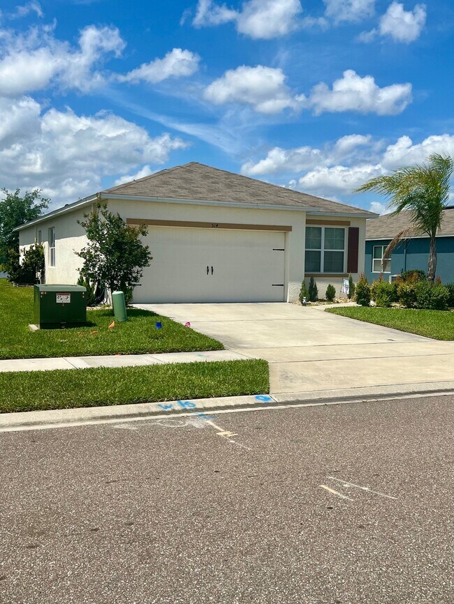 Photo - 514 Armoyan Wy