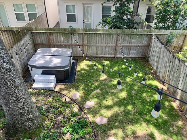 Photo - 1409 Blair St Casa