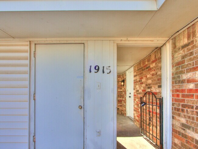 Photo - 1915 N Moulton Ct