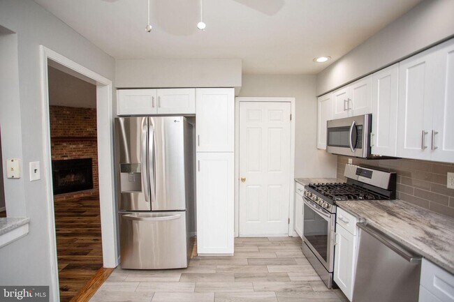 Photo - 15 Blackhawk Ct