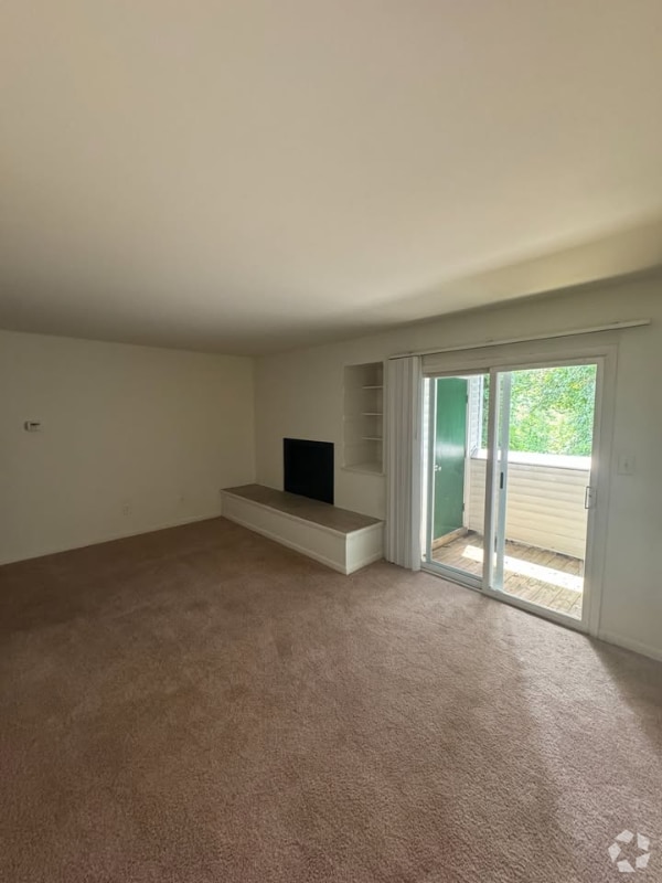 Building Photo - 600 Reusens Rd Unit I100 Rental