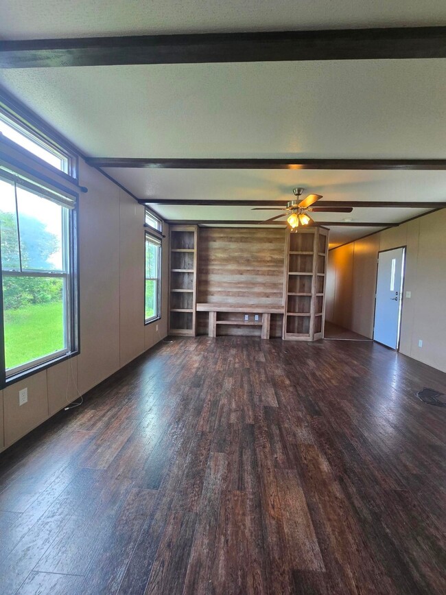 Photo - 29502 FM 1736