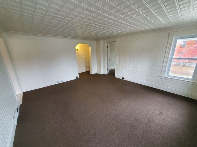 Photo - Large 2 Bedroom 2nd Floor Apartment Availa... Unit 15 Lorenzo St Up