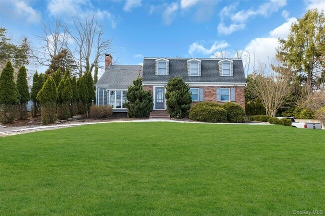 Photo - 345 Colonial Rd