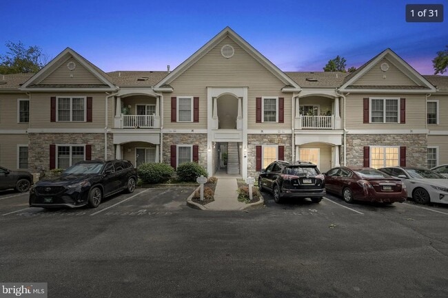 Building Photo - 1324 West Chester Pike Unit 105 Rental