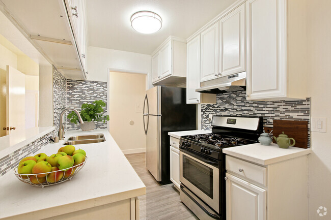 Building Photo - Riata at Canoga Rental