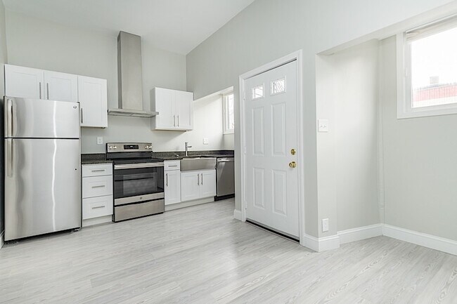 Photo - 145 Columbia St Unit 1