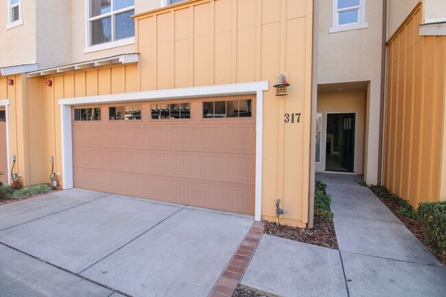 Photo - Walnut Grove 3 Bedroom Townhouse