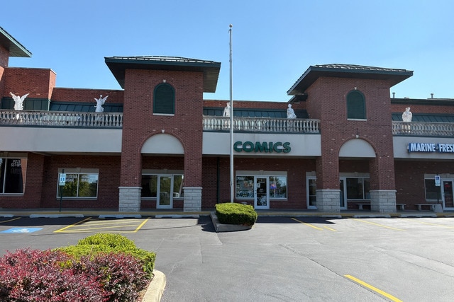 Building Photo - 16649 Oak Park Ave Unit 203