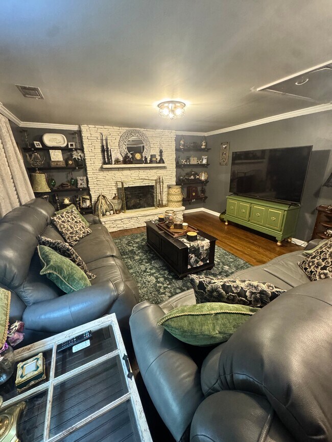 Photo - 212 Victory Dr
