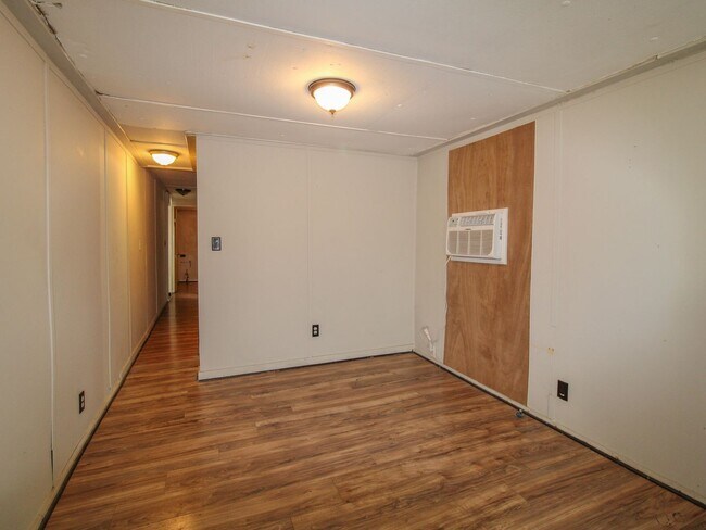 Photo - 14 Simpson Rd