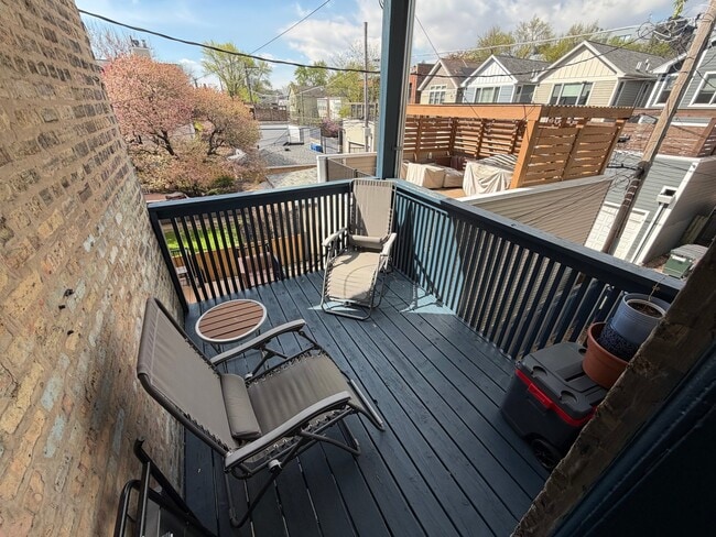 Photo - 1741 W Byron St Unit 2