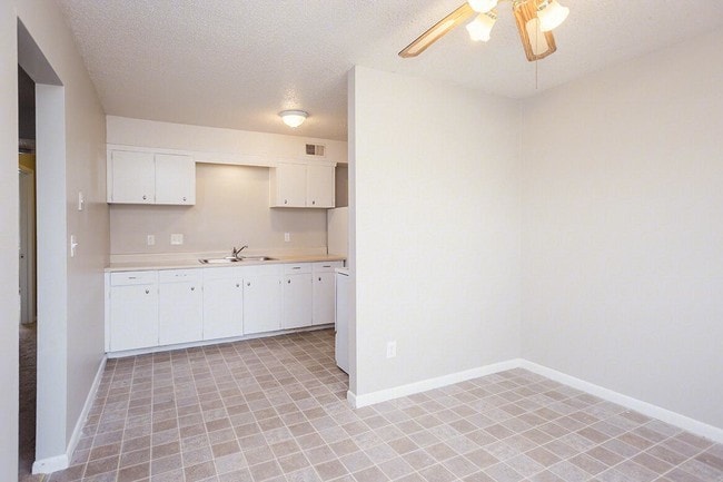 Dining/Kitchen
