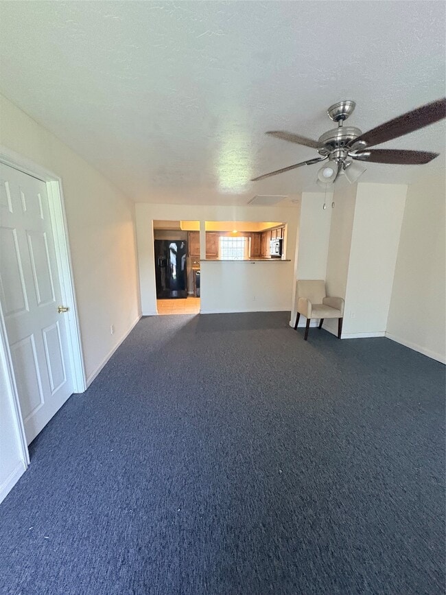 Photo - 5803 Southlea St