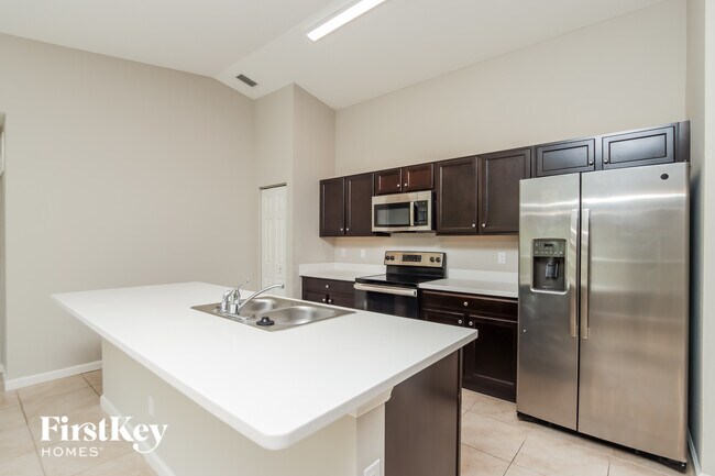 Photo - 1643 Talavera St SE