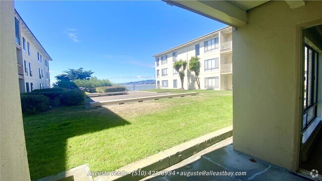 Building Photo - Water Views - Walk to the Water from your ... Unit 209 Rental