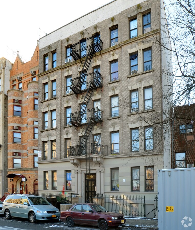 Photo - 488 E 139th St