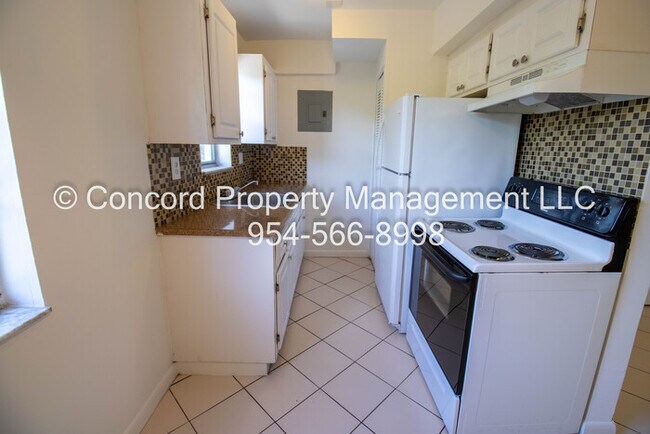 Photo - ASK ABOUT OUR SPECIALS! 2/1.5 Townhouse St... Unit 208