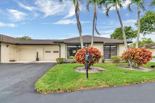 Photo - 4660 Greentree Pl Unidad 105b