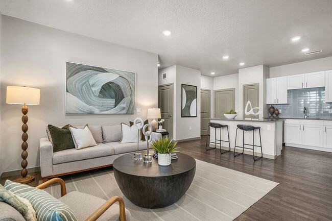 LIVING ROOM | Valley View Apartments