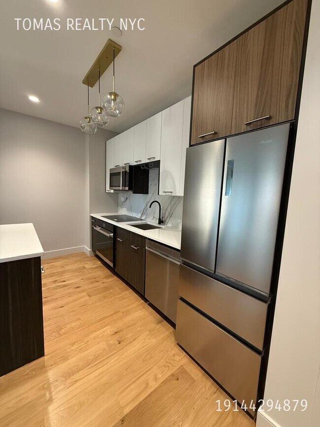 Photo - 1890 Pelham Pkwy S Unidad 3C