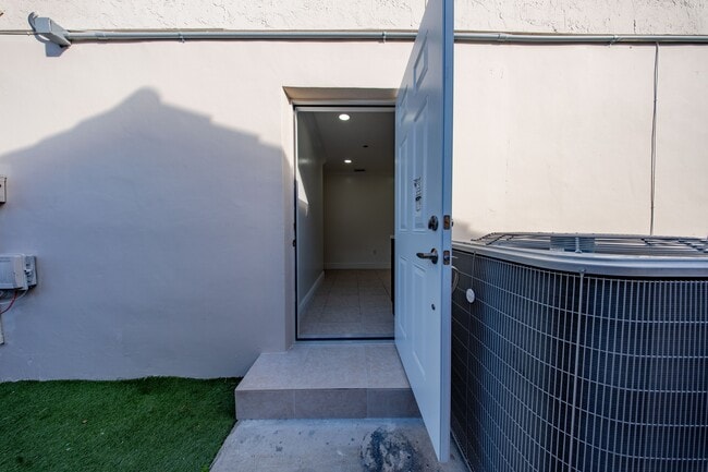 Photo - 3219 SW 141st Ave Unit # 1