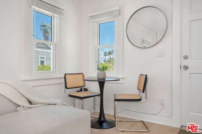 Photo - 431 Linnie Canal