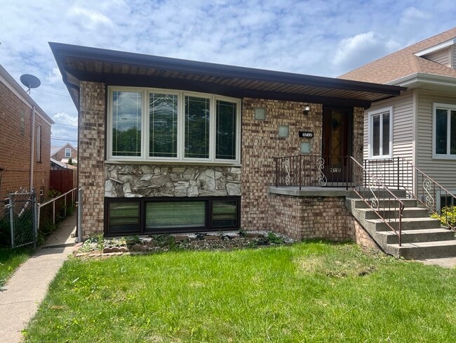 Photo - 5712 N Avondale Ave Casa