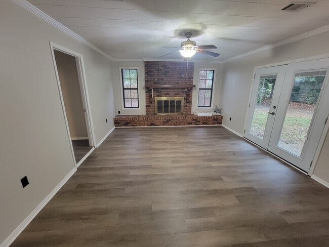 Photo - 2610 Demaret Dr