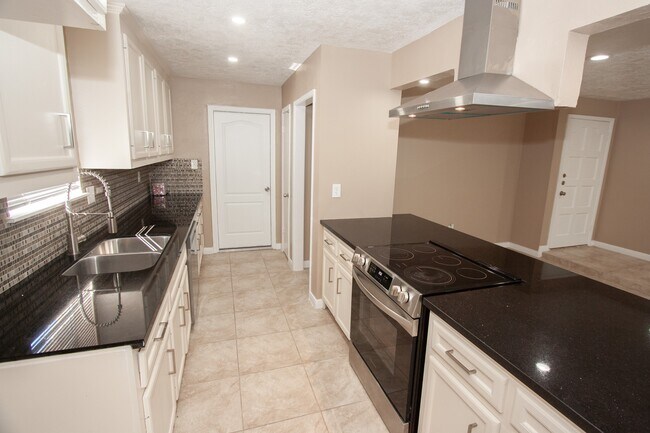 Photo - 23302 Pennsgrove Rd