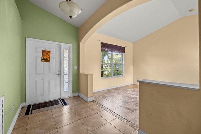 Photo - 2290 SW Tampico St