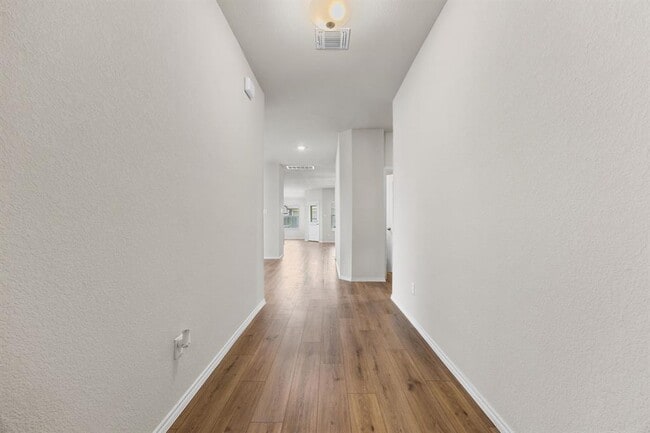 Photo - 144 Onna St