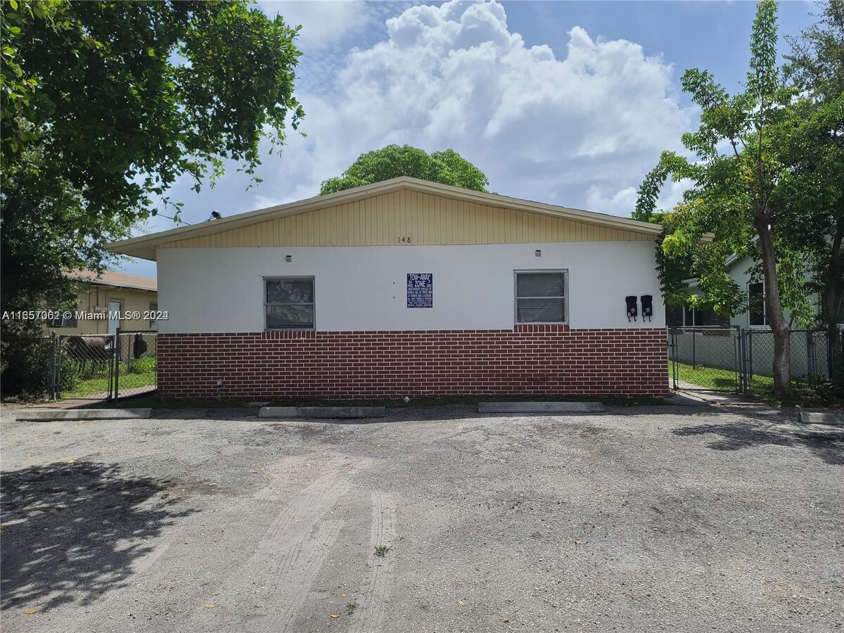 Photo - 148 NW 14th Way Unidad 1 Rental