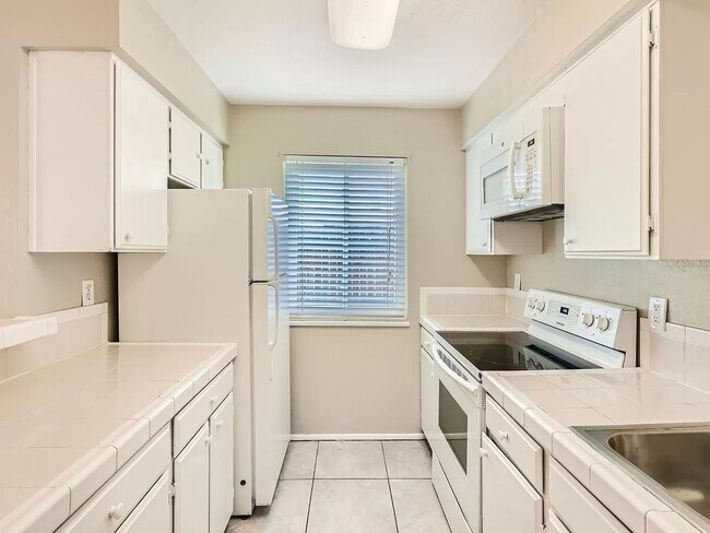 Photo - 2 Bedroom 3 bath townhome in Denver