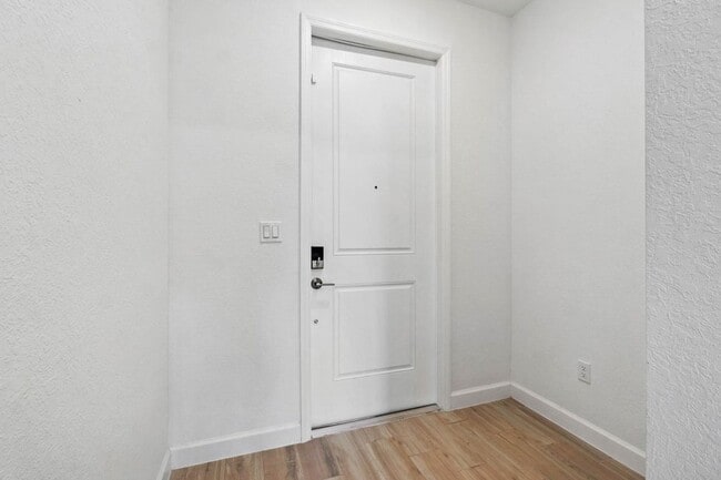 Photo - Lakeshore at the Fountains