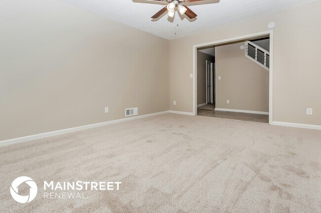 Photo - 3851 Sundowner Ct SE