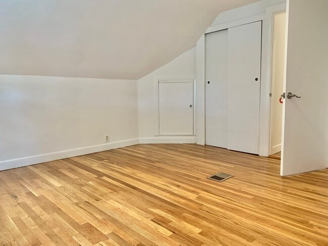 Photo - 83 Academy Hill Rd Apartments Unit 2